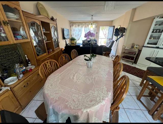 2 BEDROOM TOWNHOUSE FOR SALE IN HELDERKRUIN